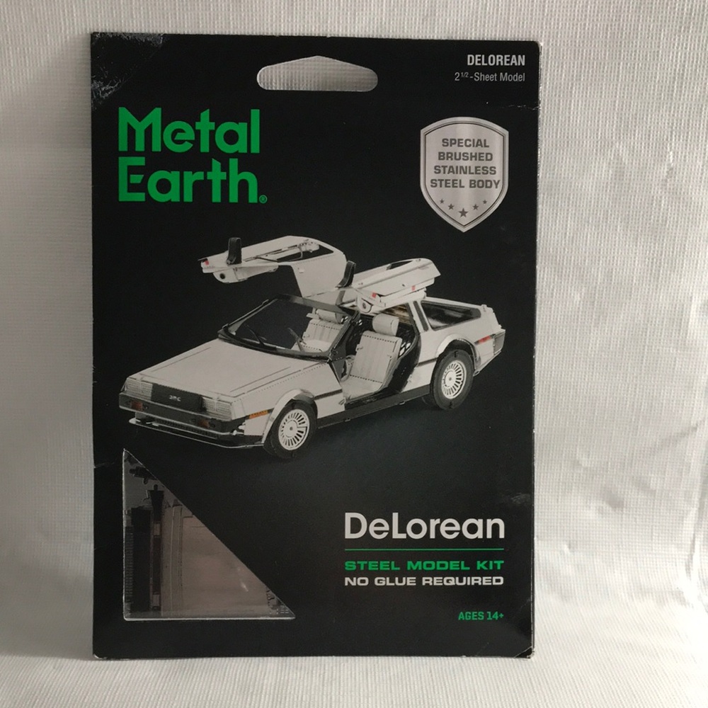 Metal Earth DeLorean Car 3D Metal Earth Model Kit  NEW 14 & Up